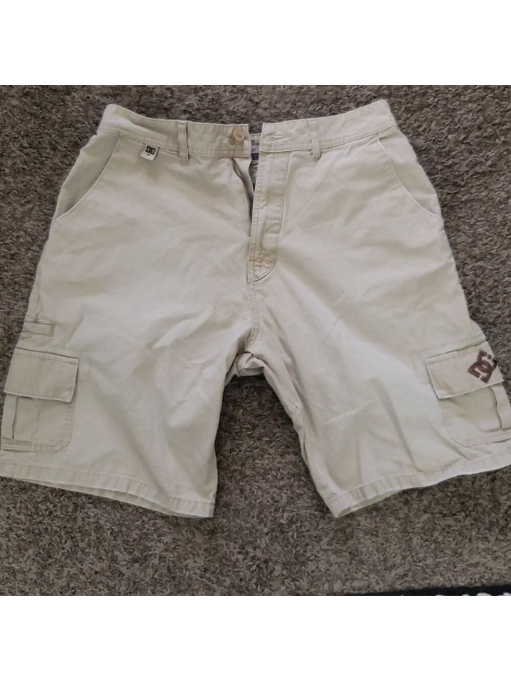 90’s Vintage trendy DCshoeCo cargo shorts